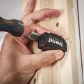 Trend C/CHISEL ułatwia precyzyjne wykańczanie narożników w ościeżnicach oraz na krawędziach skrzydeł drzwiowych